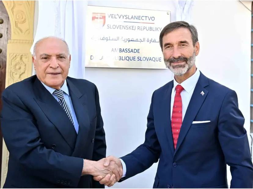 السيد عطاف يشرف رفقة نظيره السلوفاكي على مراسيم التدشين الرسمي لسفارة جمهورية سلوفاكيا بالجزائر