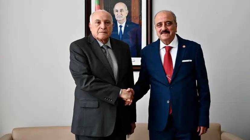 Mr.Attaf holds talks with Tunisian counterpart in New York