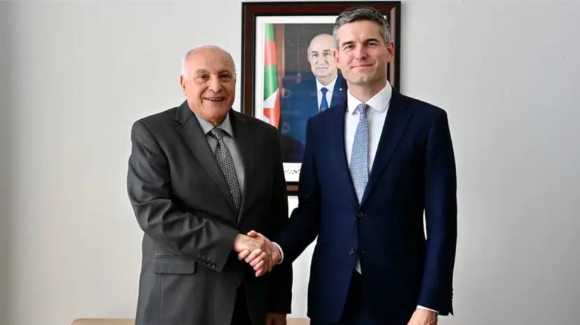 Mr Attaf holds talks with his Dutch counterpart in New York