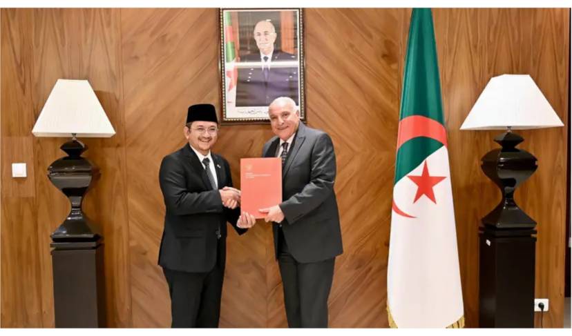 السيد عطاف يستقبل سفير جمهورية إندونيسيا